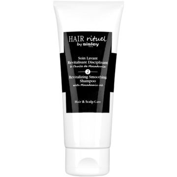 Revitalizing Smoothing Shampoo with Macadamia oil